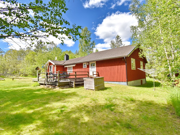 idyllisches Grundstück und schöne Veranda 