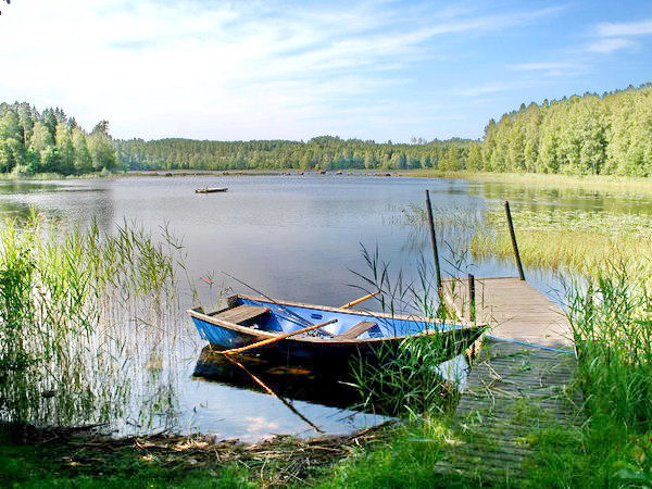 Boots- und Badestelle am See (mit Grillplatz)