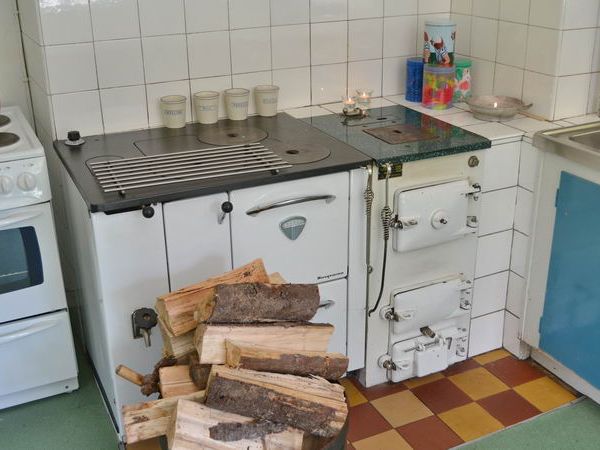 Der traditionelle Holzherd darf benutzt werden!