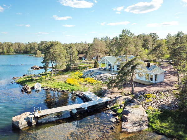 "Villa Vånevik" - Traumlage, direkt an der Ostsee!