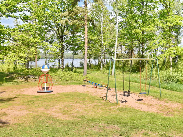 Kinder-Spielplatz an der Badestelle