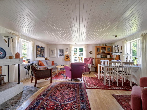 Wohn- und Esszimmer (Haupthaus)