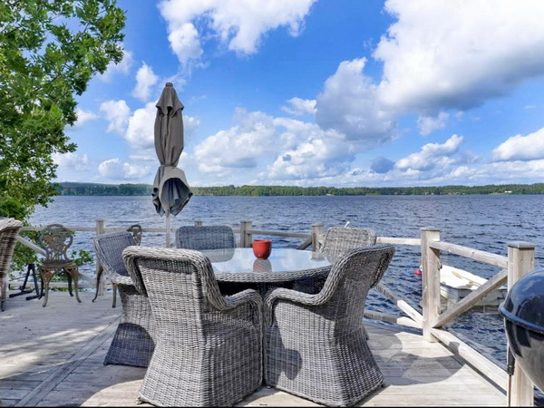 herrliche Terrasse, direkt am Seeufer