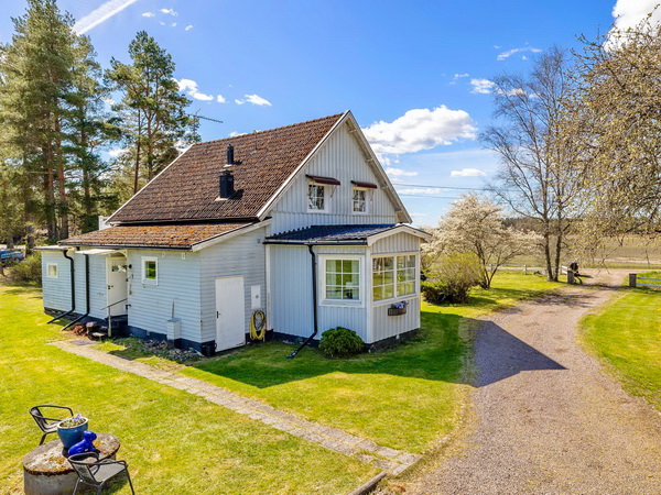 Blick auf das Haus in schöner, ländlicher Lage!