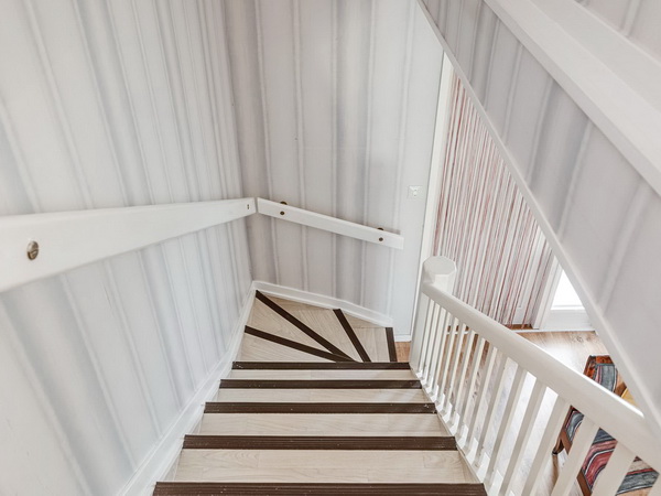 Treppe ins Obergeschoss