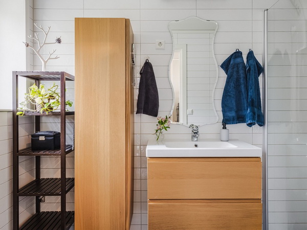 Badezimmer mit WC und Dusche