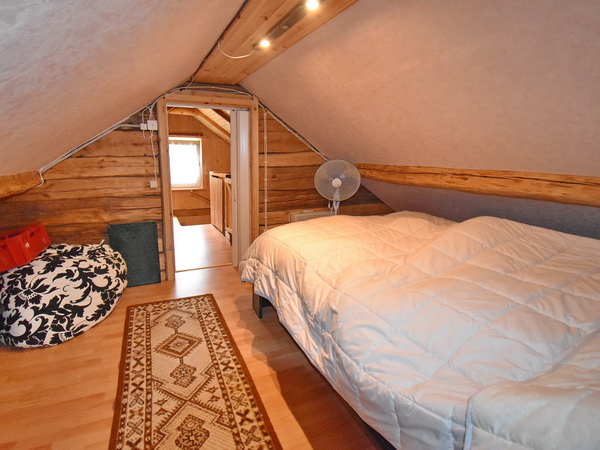 Schlafzimmer 2 im Obergeschoss (Durchgangszimmer)